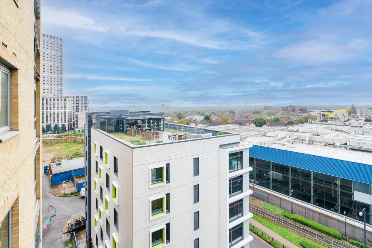 Apartamento Cosy Flat Right Opp Tube Station Londres Exterior foto