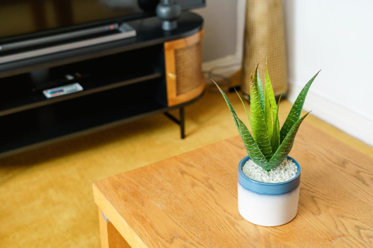 Apartamento Cosy Flat Right Opp Tube Station Londres Exterior foto